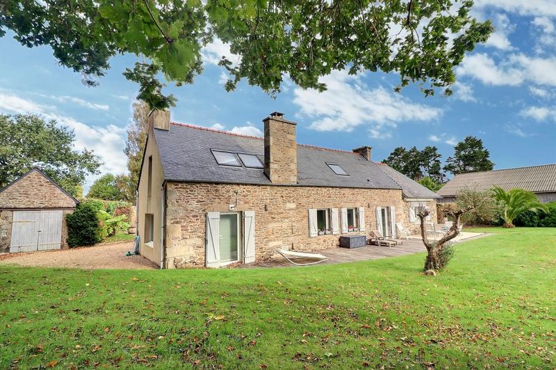 Maison - 260 m² - 7 pièces