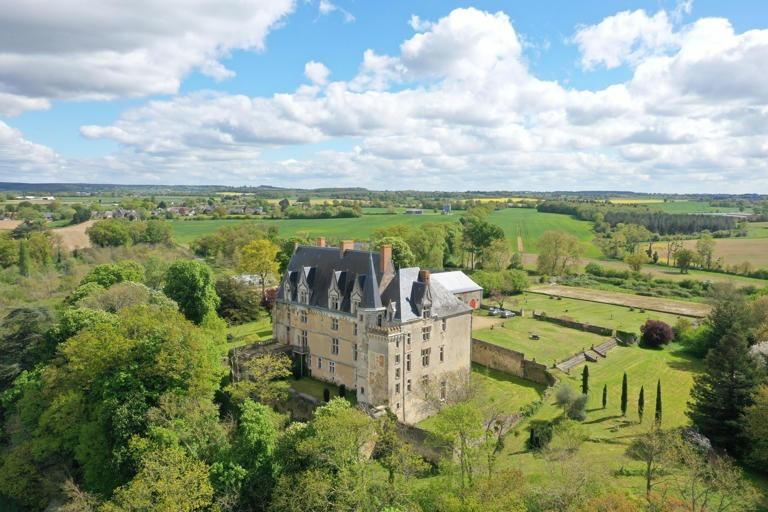 Manoir - 1 400 m² - 25 pièces