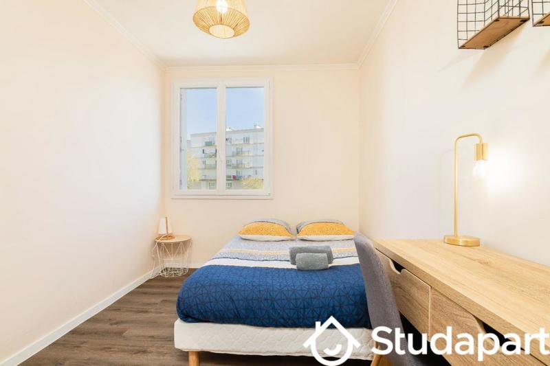 Chambre - 9 m² - 1 pièce