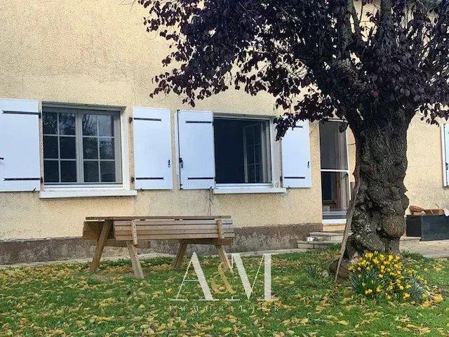 Maison de village - 96 m² - 5 pièces