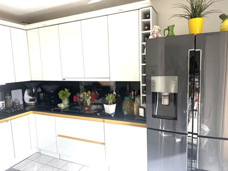 Appartement - 95 m² - 3 pièces