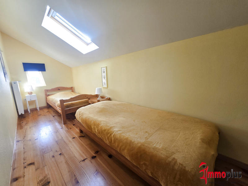 Maison - 137 m² - 7 pièces