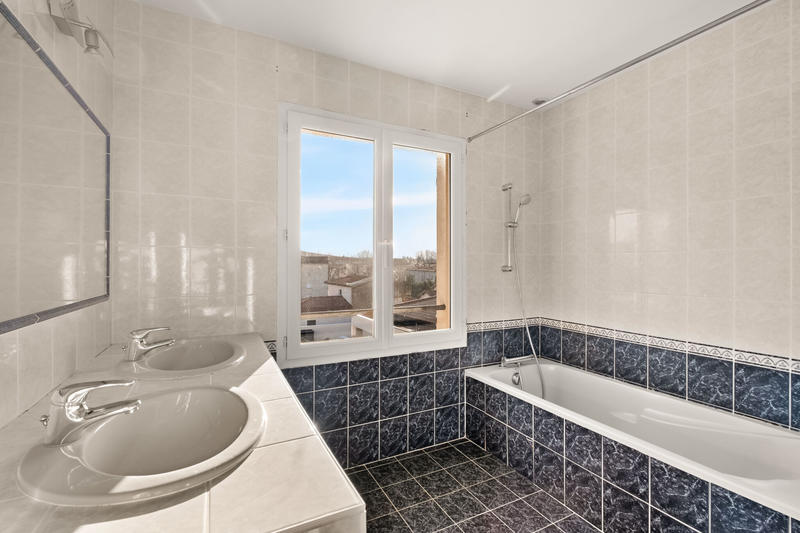 Maison - 122 m² - 6 pièces