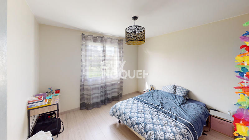 Maison - 95 m² - 5 pièces