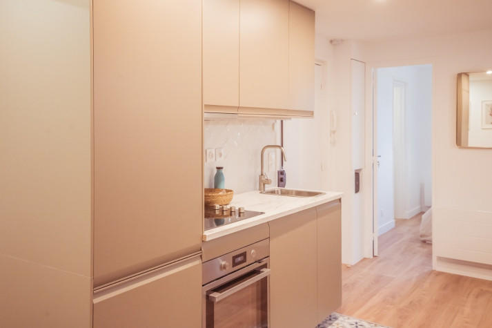 Appartement - 92 m² - 6 pièces