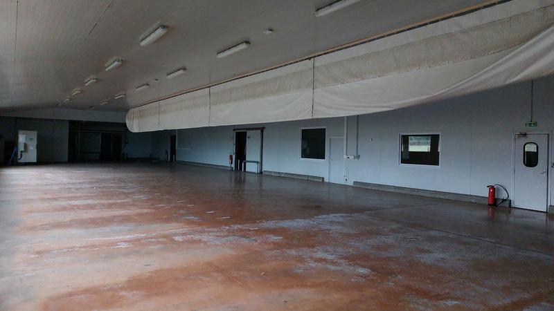 Local commercial - 3 243 m²