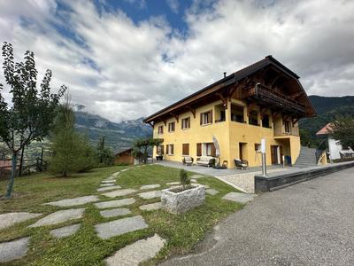 Appartement - 100 m² - 4 pièces