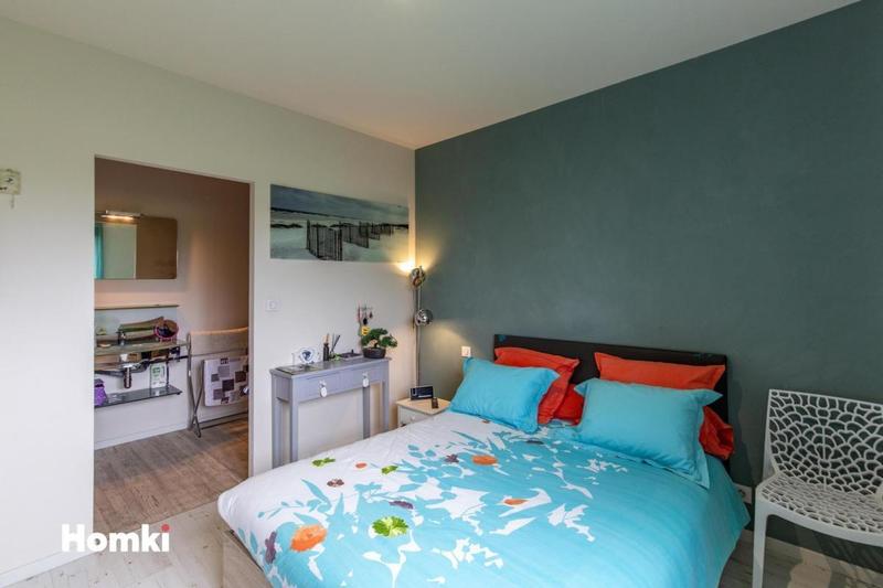 Maison - 237 m² - 5 pièces