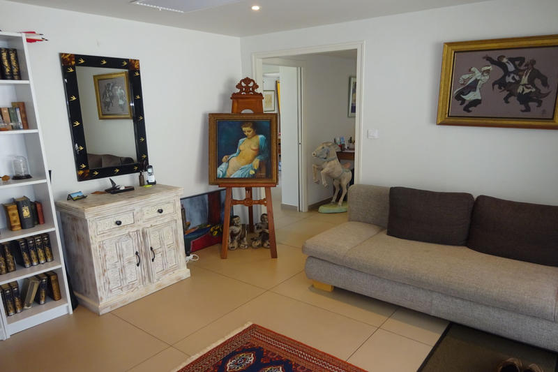 Maison - 235 m² - 7 pièces