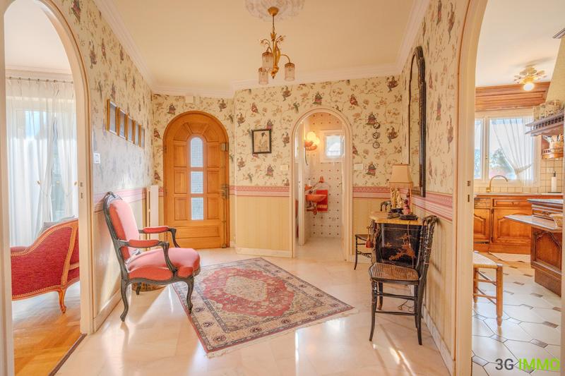 Maison traditionnelle - 148 m² - 6 pièces