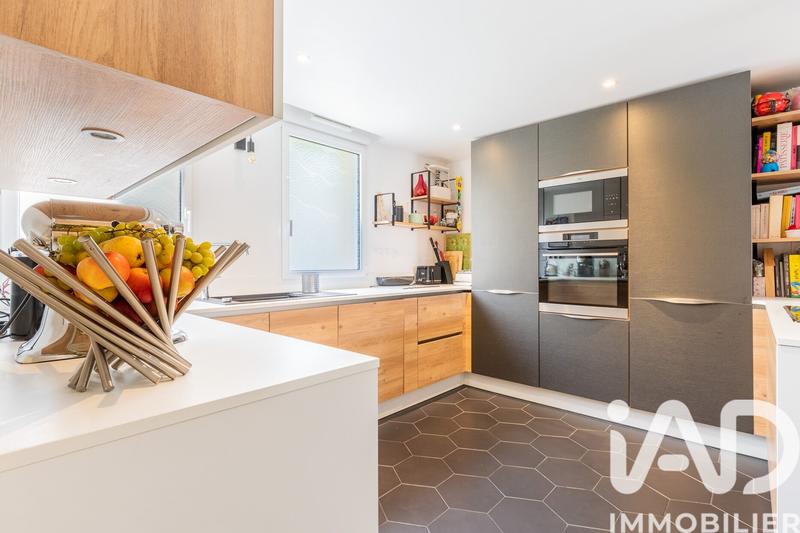 Maison - 93 m² - 4 pièces