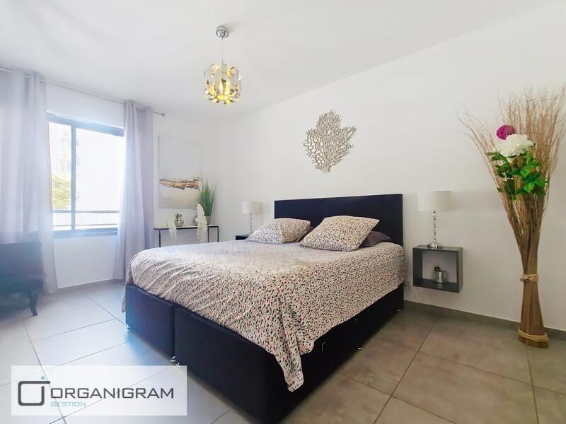 Appartement - 104 m² - 4 pièces