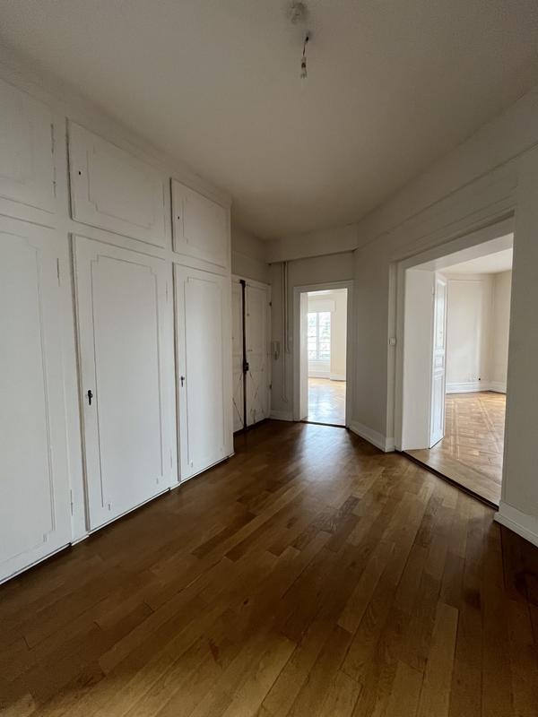 Appartement - 173 m² - 6 pièces