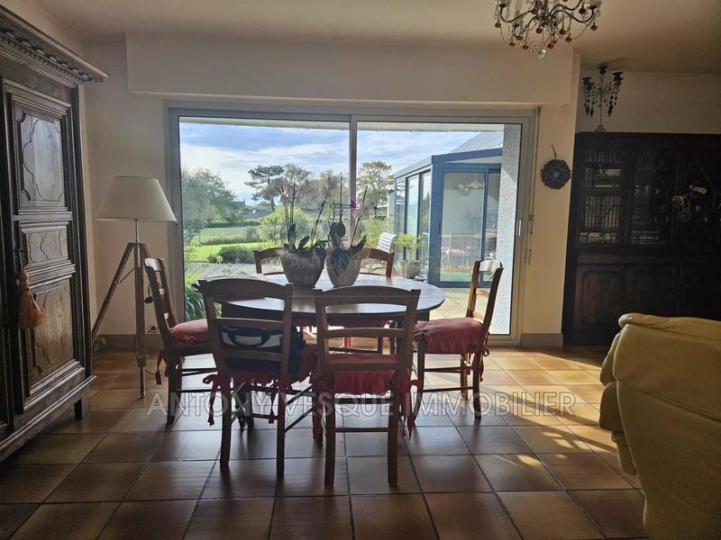 Maison - 180 m² - 6 pièces