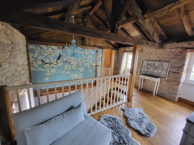 Maison - 220 m² - 6 pièces