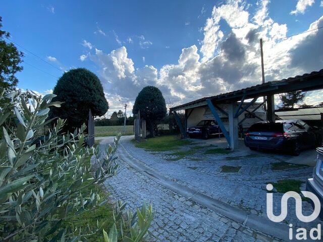 Maison - 212 m² - 9 pièces