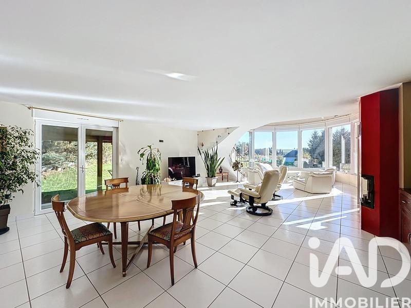 Maison de maîtres - 303 m² - 13 pièces