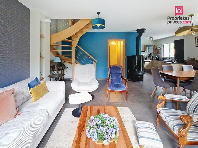 Maison - 110 m² - 6 pièces