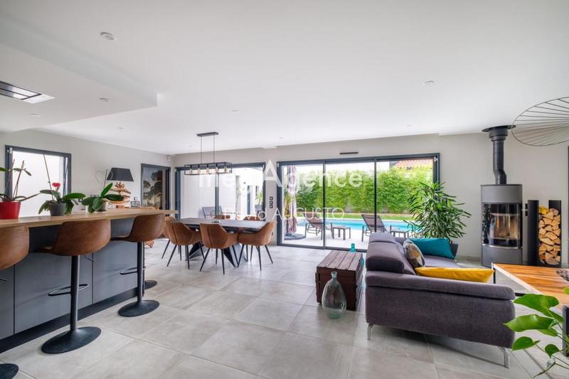 Maison - 193 m² - 6 pièces