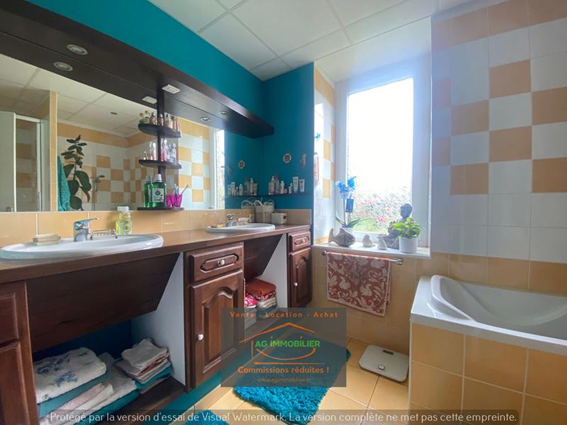 Maison - 178 m² - 7 pièces