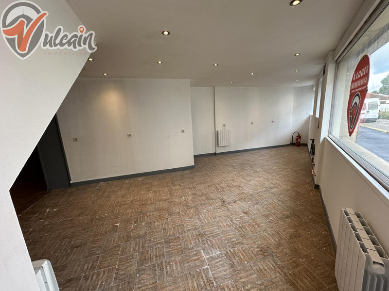 Local commercial - 46 m² - 2 pièces