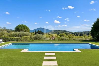 Propriété - 315 m² - 8 pièces