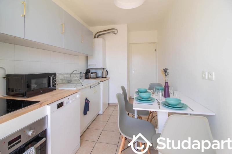 Chambre - 11 m² - 1 pièce