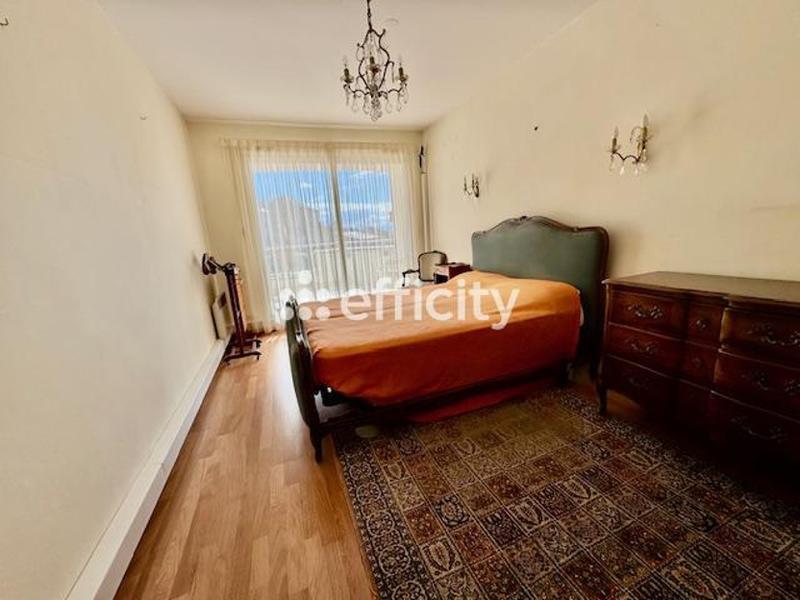 Appartement - 155 m² - 7 pièces