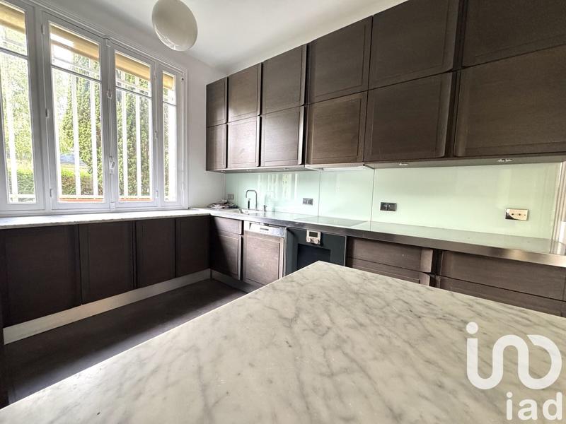 Maison - 186 m² - 8 pièces