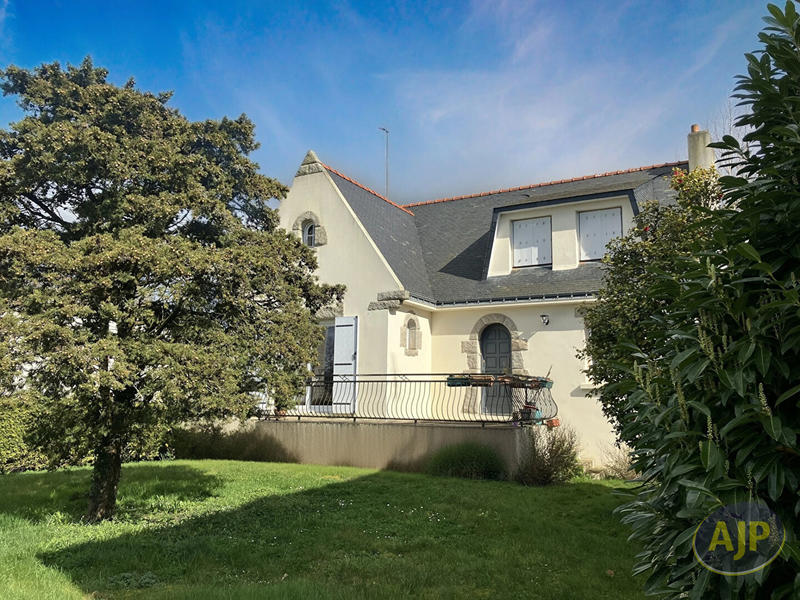 Maison - 110 m² - 6 pièces