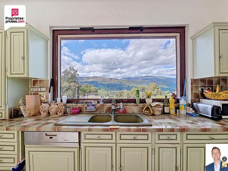 Villa - 177 m² - 6 pièces