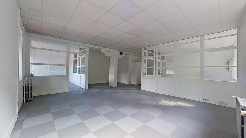 Bureau - 64 m² - 1 pièce