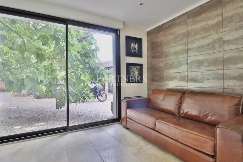 Villa - 280 m² - 8 pièces