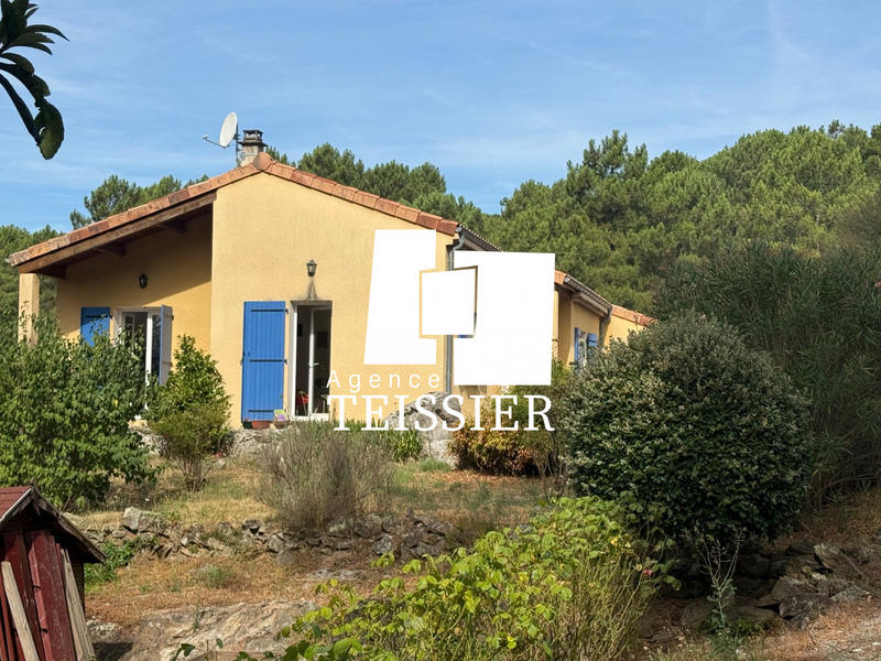 Maison - 95 m² - 5 pièces