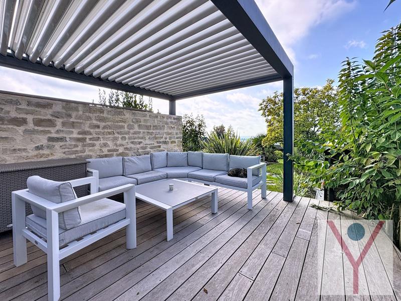 Maison - 316 m² - 8 pièces