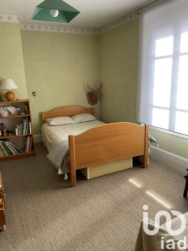 Maison - 213 m² - 8 pièces