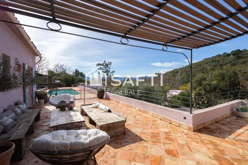 Maison - 298 m² - 10 pièces