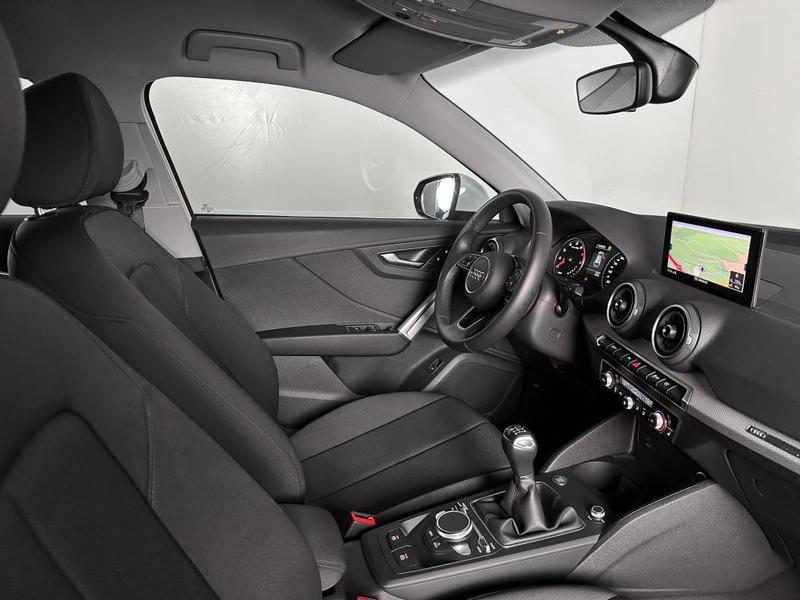 Audi Q2 30 Tfsi 110ch Ja17p Sieges Chauff Camera Grand Gps Regul Full Led Jukebox Clim 110 Ch 1°Main