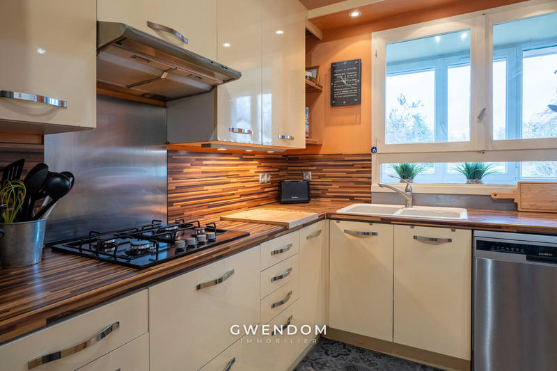 Maison - 103 m² - 5 pièces