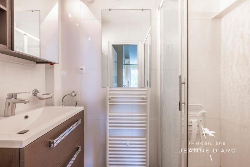 Appartement - 99 m² - 4 pièces