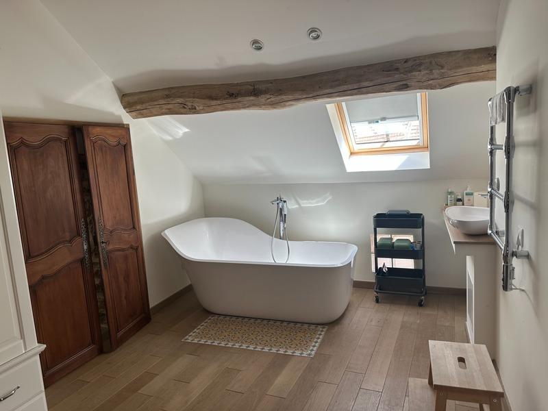 Maison en pierre - 137 m² - 7 pièces