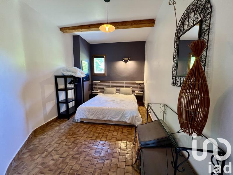 Maison - 215 m² - 7 pièces