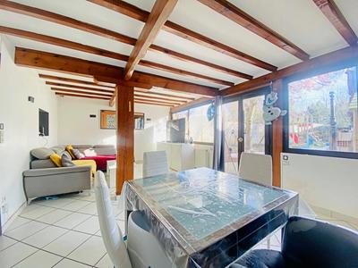 Maison - 121 m² - 5 pièces