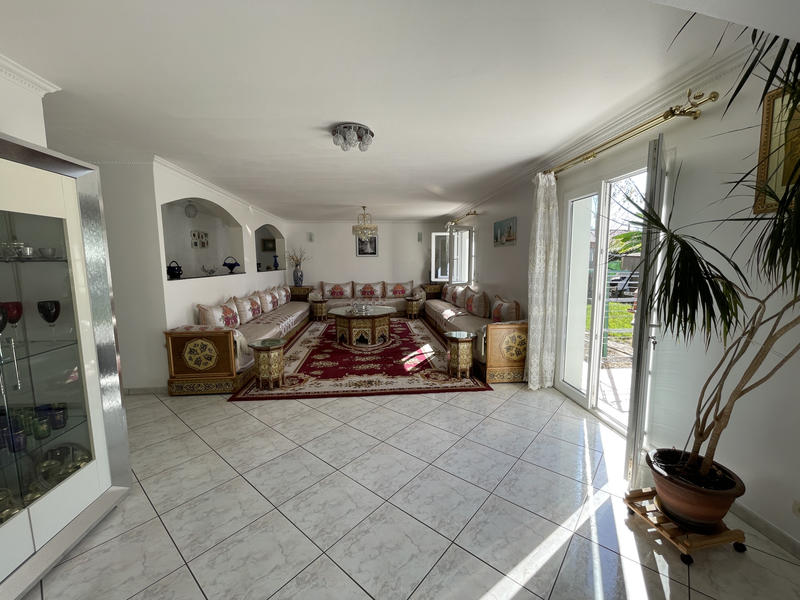 Maison - 187 m² - 7 pièces