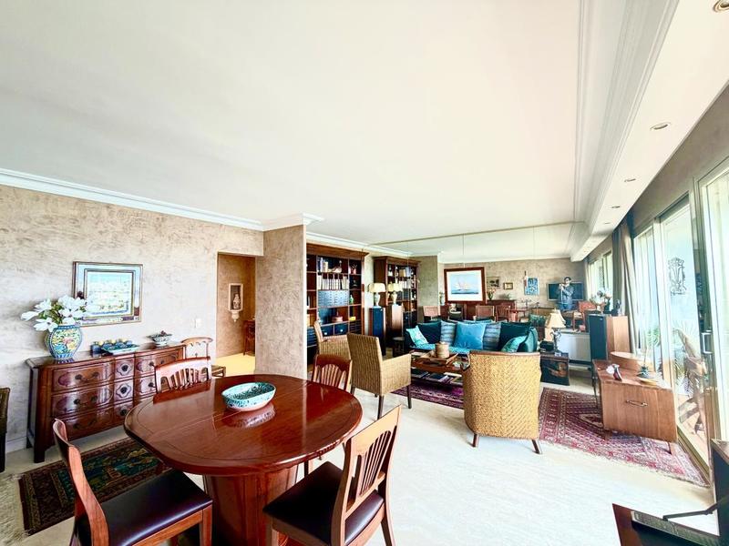 Appartement bourgeois - 82 m² - 3 pièces