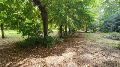 Maison - 200 m² - 11 pièces