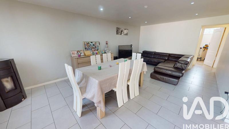 Maison - 80 m² - 5 pièces