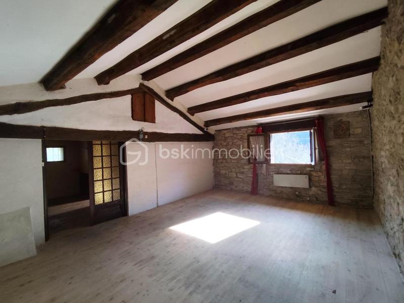 Maison en pierre - 104 m² - 5 pièces