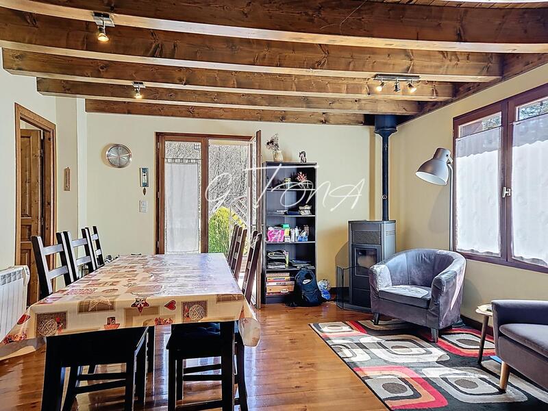 Maison - 97 m² - 5 pièces