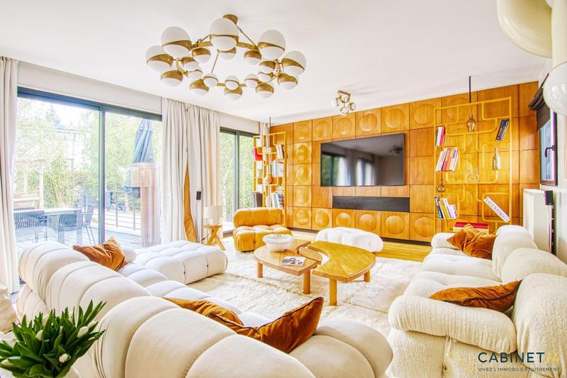 Villa - 650 m² - 10 pièces